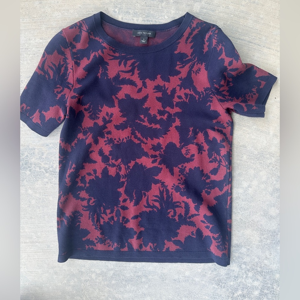 Ann Taylor Navy Trim Burgundy Knit Top